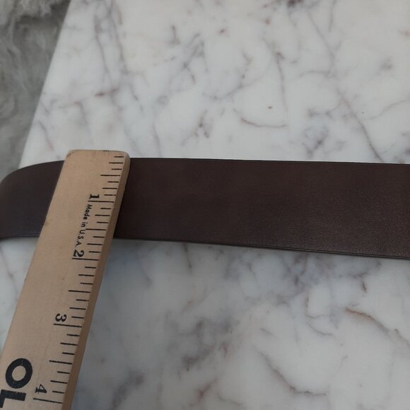 Levi's Unisex Brown/Black Faux Leather Belt w/ Gold Tone Buckle - Picture 5 of 5